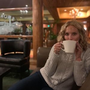 Meet your Posher, Marissa